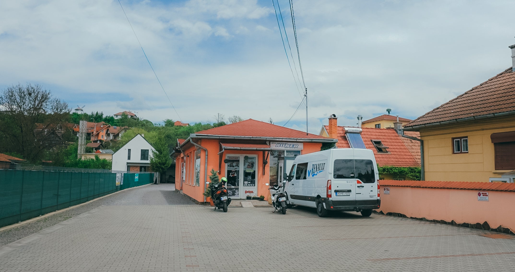 Molnos Motor showroom